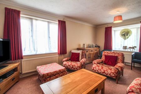 4 bedroom detached house to rent - Photo 5