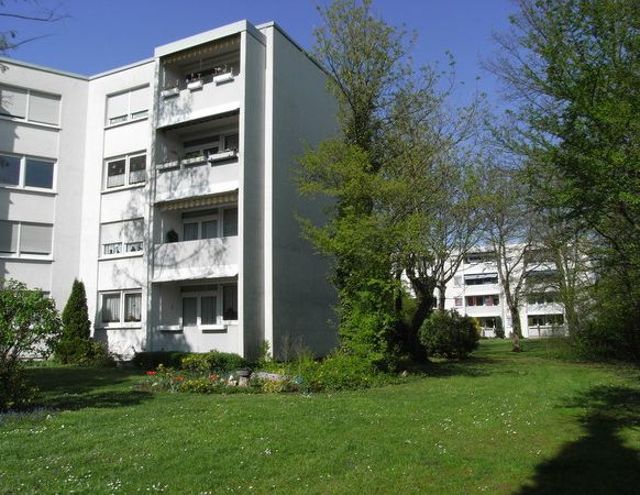 3 Zimmer, Küche, Bad, Loggia, 2.OG links - Foto 1