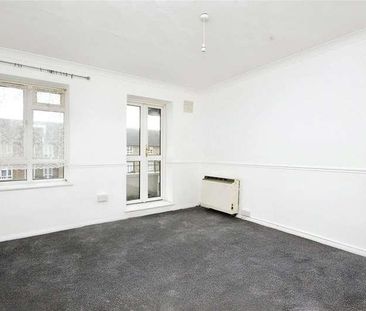 Braintree Road, Dagenham, RM10 - Photo 1