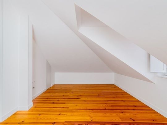 4 room luxury House for rent in Calhariz de Benfica, Benfica, Lisbon - Photo 1