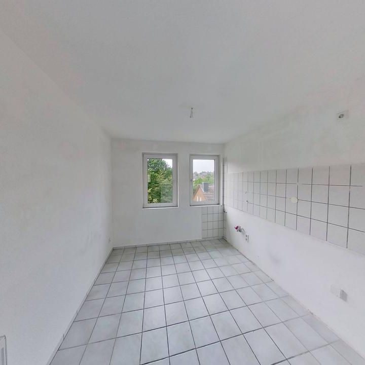 Herzlich willkommen: Gemütliche 2-Zimmer-Wohnung mit Balkon in Heiligenhaus - Photo 1