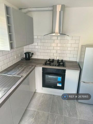 3 bedroom bungalow to rent - Photo 2