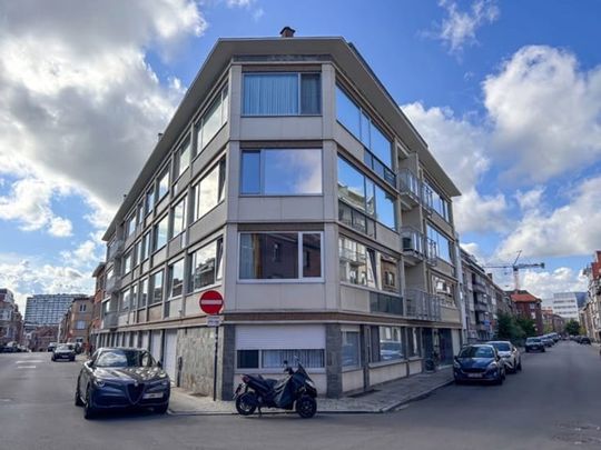 Appartement te huur - Photo 1