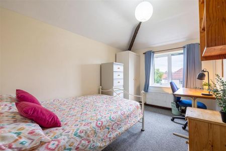 4 bedroom private hall to rent - Photo 2