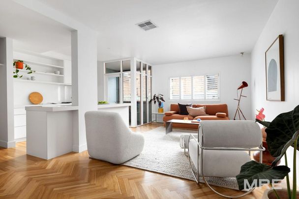 Luxury meets lifestyle - Photo 1