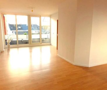 Sofort bez.-freie lichtdurchflutete Maisonettewohnung nebst TG-Plat... - Photo 1