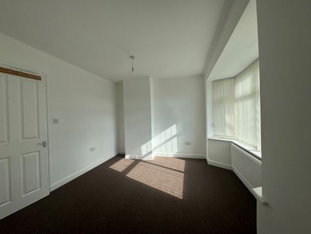 3 Bed Terraced House, Rosedale Avenue, LE4 - Photo 2