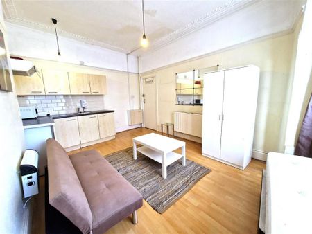 Studio to rent - Photo 5
