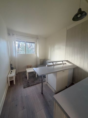 Location Appartement 1 pièce 16m² VERSAILLES 78000 - Photo 5