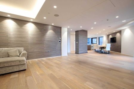 City Suites, Chapel Street, Manchester - Photo 2