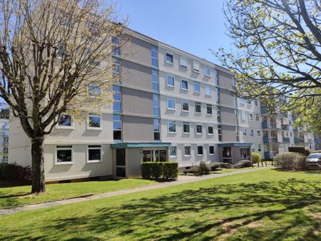 Location Appartement 4 pièces 66m² MONT ST AIGNAN 76130 - Photo 5