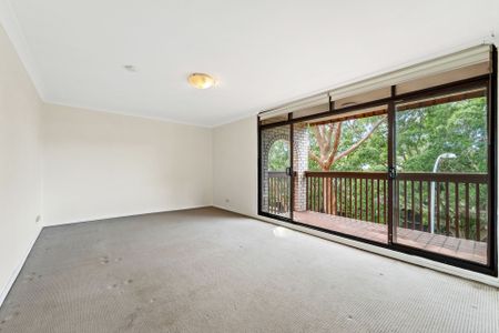 Wonderful Two Bedroom Apartment with Balcony and Lock up Garage - Photo 4