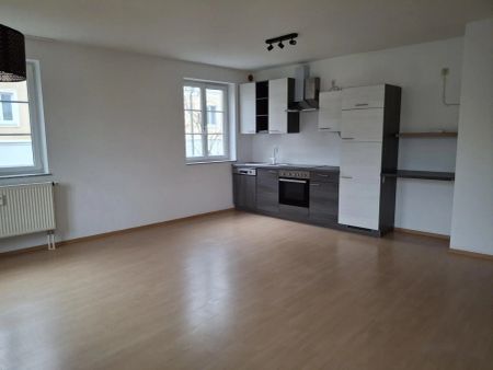 Gut aufgeteilte 3-Zimmer-Wohnung mit möblierter Küche und Balkon in ruhiger Wohnlage in Obernberg - Foto 4