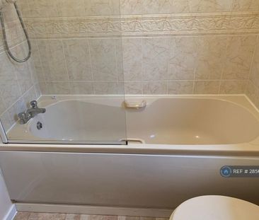 2 bedroom semi-detached house to rent - Photo 3