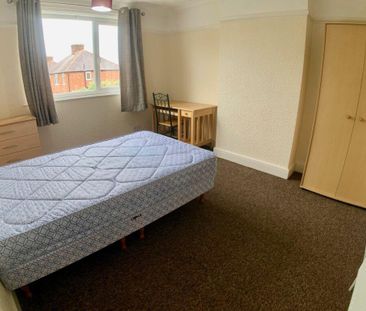 3 bedroom semi-detached house to rent - Photo 5