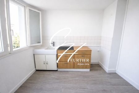 GRENOBLE - APPARTEMENT T1- EXCELLENT ETAT - Photo 2