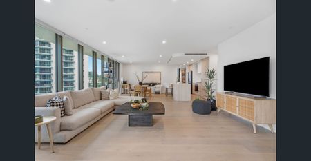 Stunning Newly Built Apartment on Burleigh Beach with Ocean Views! - Photo 2