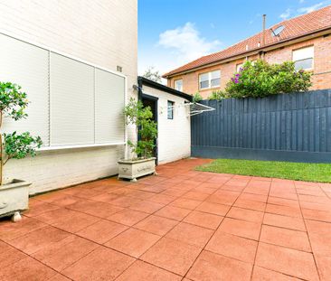 Superb Beachside Apartment - Photo 3