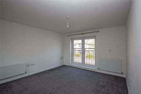 Mansell Road, - Photo 4