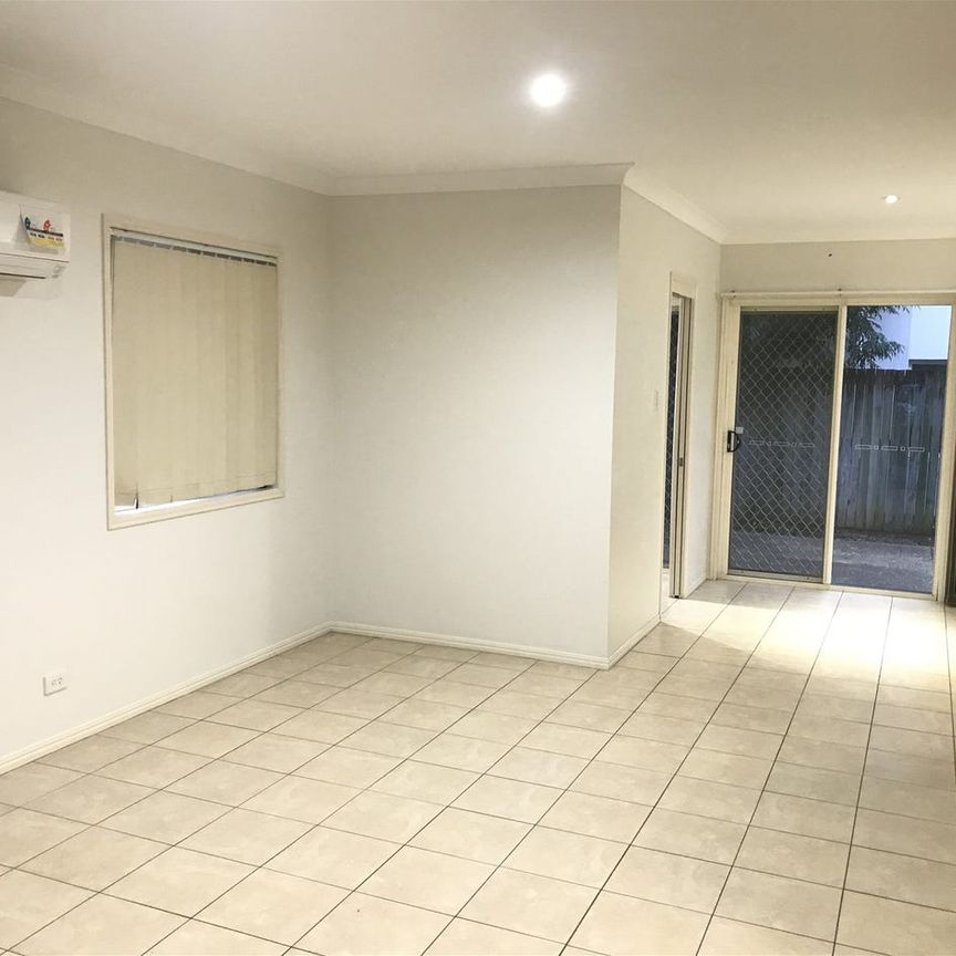 VERY QUIET, CLOSE TO ALL AMENITIES. VERY PRIVATE LOCATION. - Photo 1