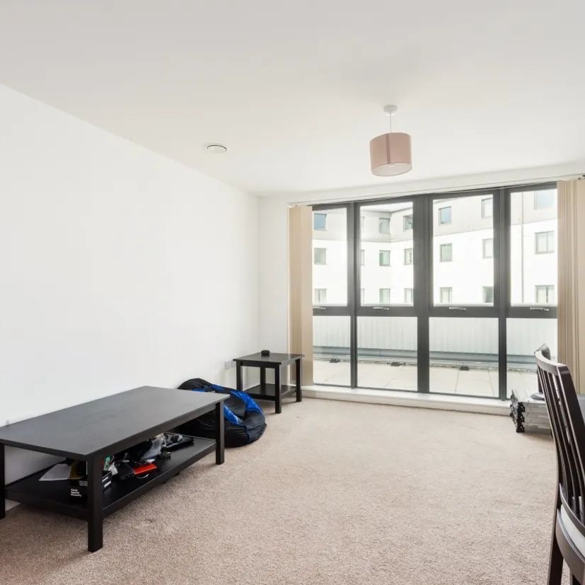 2 bedroom apartment to rent - Photo 1