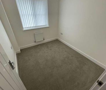 Woodman Avenue, Brierley Hill, West Midlands, DY5 - Photo 5