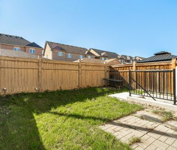 For Lease - 5520 Meadowcrest Avenue, Mississauga, Ontario - Photo 1