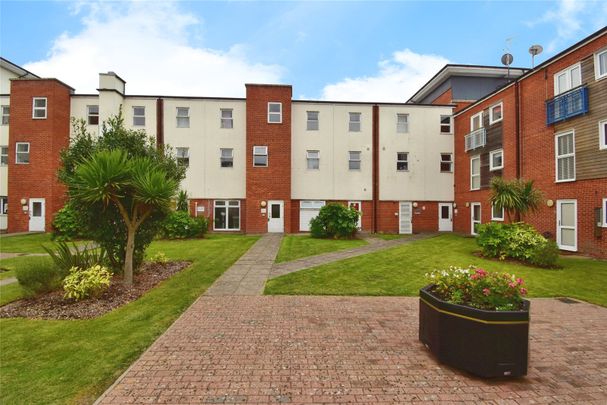 Compair Crescent, Ipswich, Suffolk, IP2 0EH - Photo 1