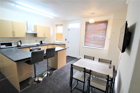 Headingley Avenue, Headingley, LS6 3EP, Leeds - Photo 5