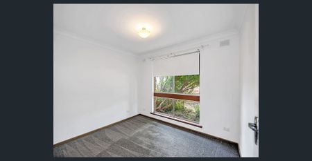 GREAT LOCATION - REFURBISHED 05 BEDROOM 02 BATHROOM FAMILY HOME FOR RENT…! - Photo 2