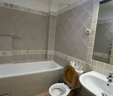 Location Appartement 3 pièces 45m² MONTPELLIER 34000 - Photo 2