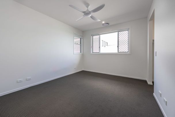 Large Immaculate Home - Photo 1
