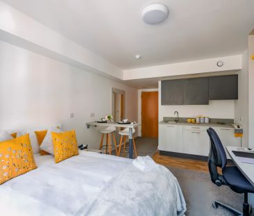 1 Bedroom, 1 Bathroom - Photo 2