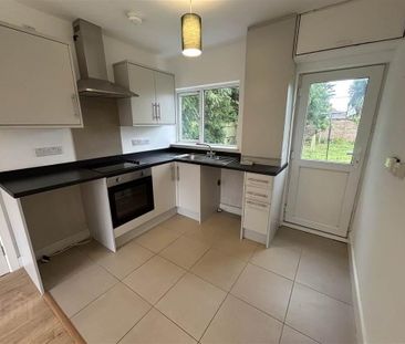 140 Bloomfield Road South, Bangor, BT19 7HR - Photo 2