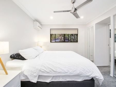 3 Struan Street, Chapel Hill QLD 4069 - House For Rent | Domain - Photo 4