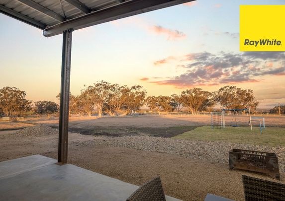 Modern Architectural Studio - Photo 1