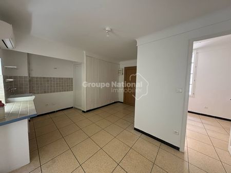 PETIT T2 - RUE DE L'AGNEAU ARLES, - Photo 4