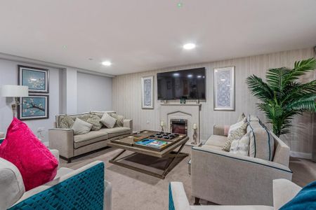 2 bedroom retirement property to rent - Photo 2