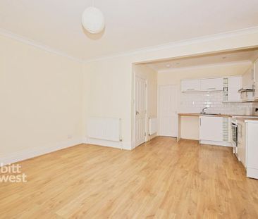 2 bedroom maisonette to rent - Photo 1