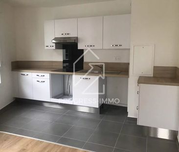 Location Appartement 3 pièces 58m² ST CYR L ECOLE 78210 - Photo 2