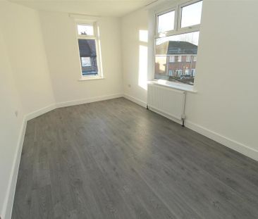 3 bedroom maisonette to rent - Photo 1