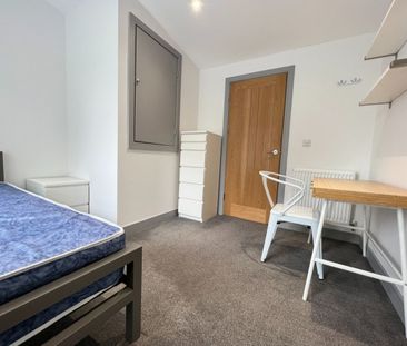 3 bed Apartment for Rent - Photo 1