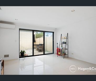 Stylish Villa - Photo 1