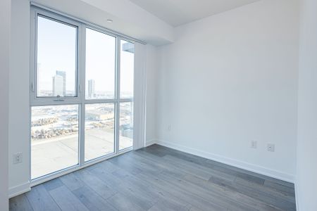 For Lease - 38 Honeycrisp Crescent Unit# 1801, Vaughan, Ontario - Photo 5