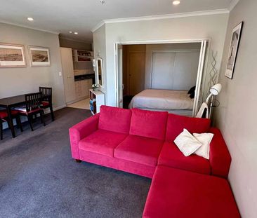 Furnished 1-Bed Apartment, Carpark & Harbour View - Photo 1
