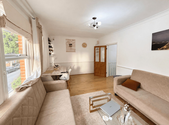 Brettenham Road, London, E17 - Photo 1