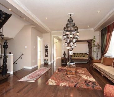 For Lease - 3364 Chief Mbulu Way, Mississauga, Ontario - Photo 2