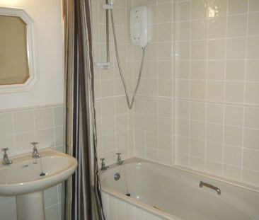 St Leonards Court, Newark, Nottinghamshire, NG24 - Photo 5