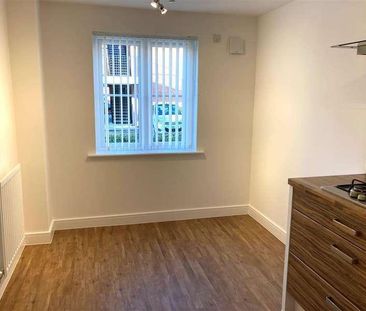 Clos Cwm Golau, Merthyr Tydfil, CF47 - Photo 2