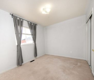 For Lease - 110 Dolce Crescent, Vaughan, Ontario - Photo 5